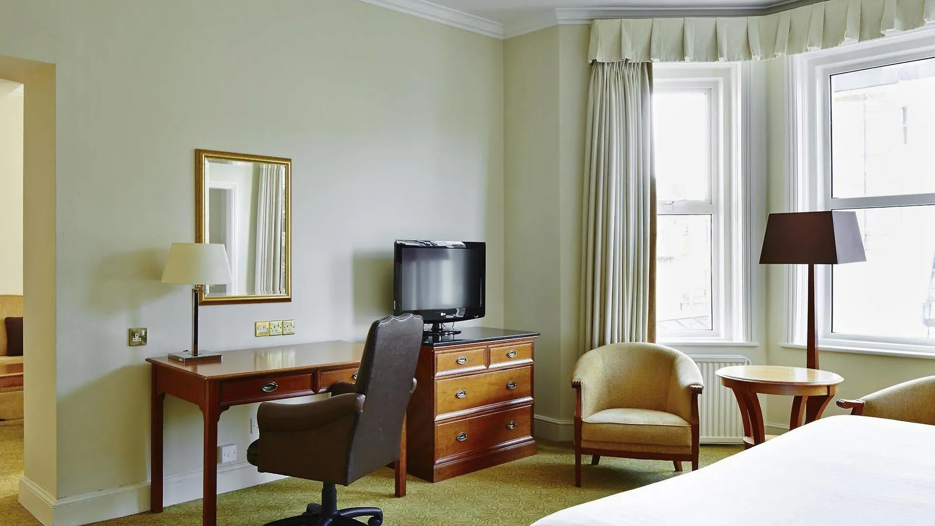 Bournemouth Highcliff Marriott Hotel 4*,  בריטניה